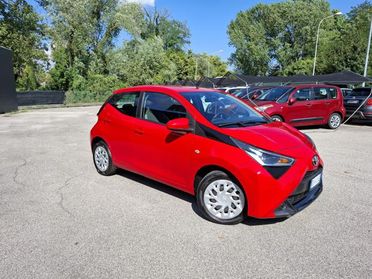 TOYOTA Aygo Connect 1.0 VVT-i 72 CV 5 porte x-cool