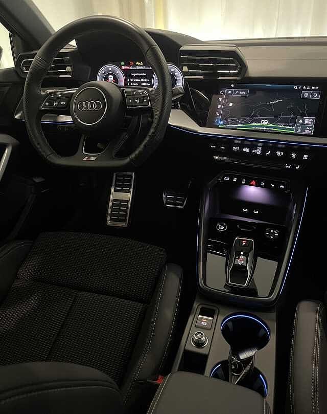 Audi A3 Sedan 35 TDI S tronic S line edition