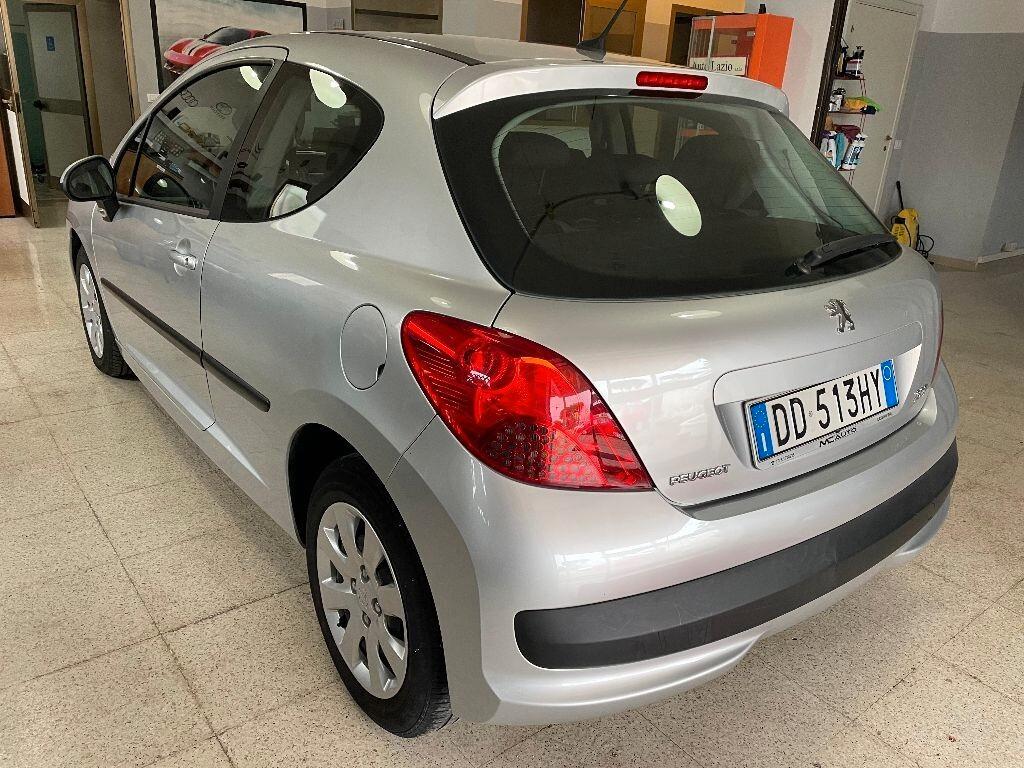 Peugeot 207 1.4 HDi 70CV 3p. ONE Line OK NEOPATENTATI 100 MILA KM.