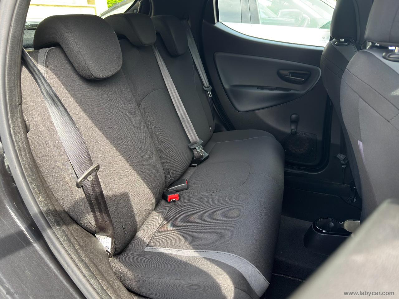 LANCIA Ypsilon 1.2 69 CV 5p. GPL Ecochic Silver