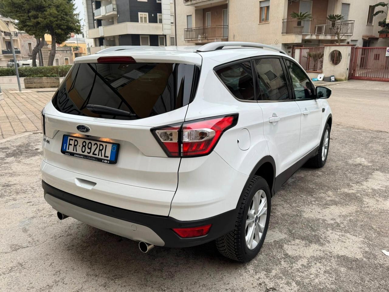 FORD KUGA 1.5 TDCI 120 CV. 2WD TITANIUM NAVI+RETROCAMERA