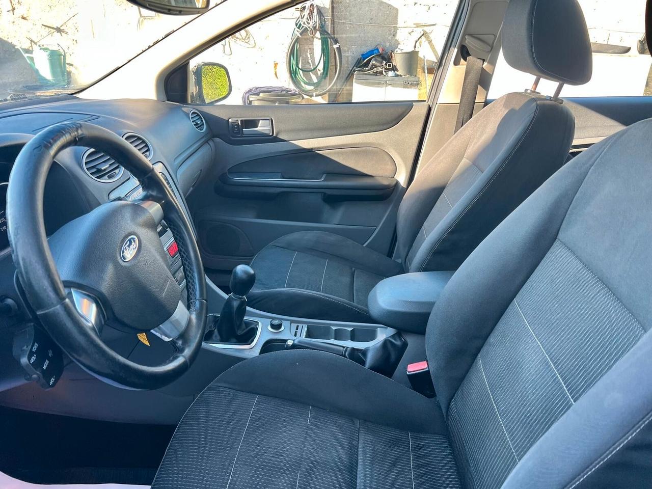 Ford Focus 1.6 tdci 110 cv titanium