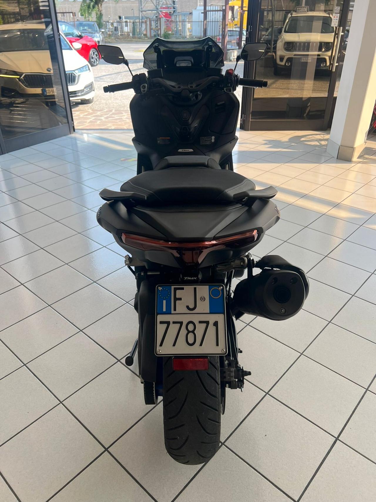 Yamaha TMAX 560