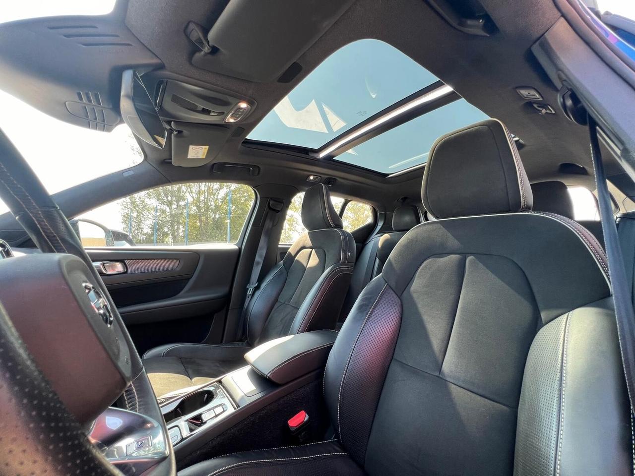 Volvo XC40 D4 AWD Geartronic R-design