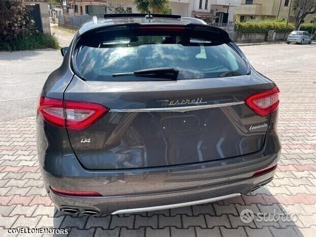 Maserati Levante 3.0 diesel pack sport pell tetto