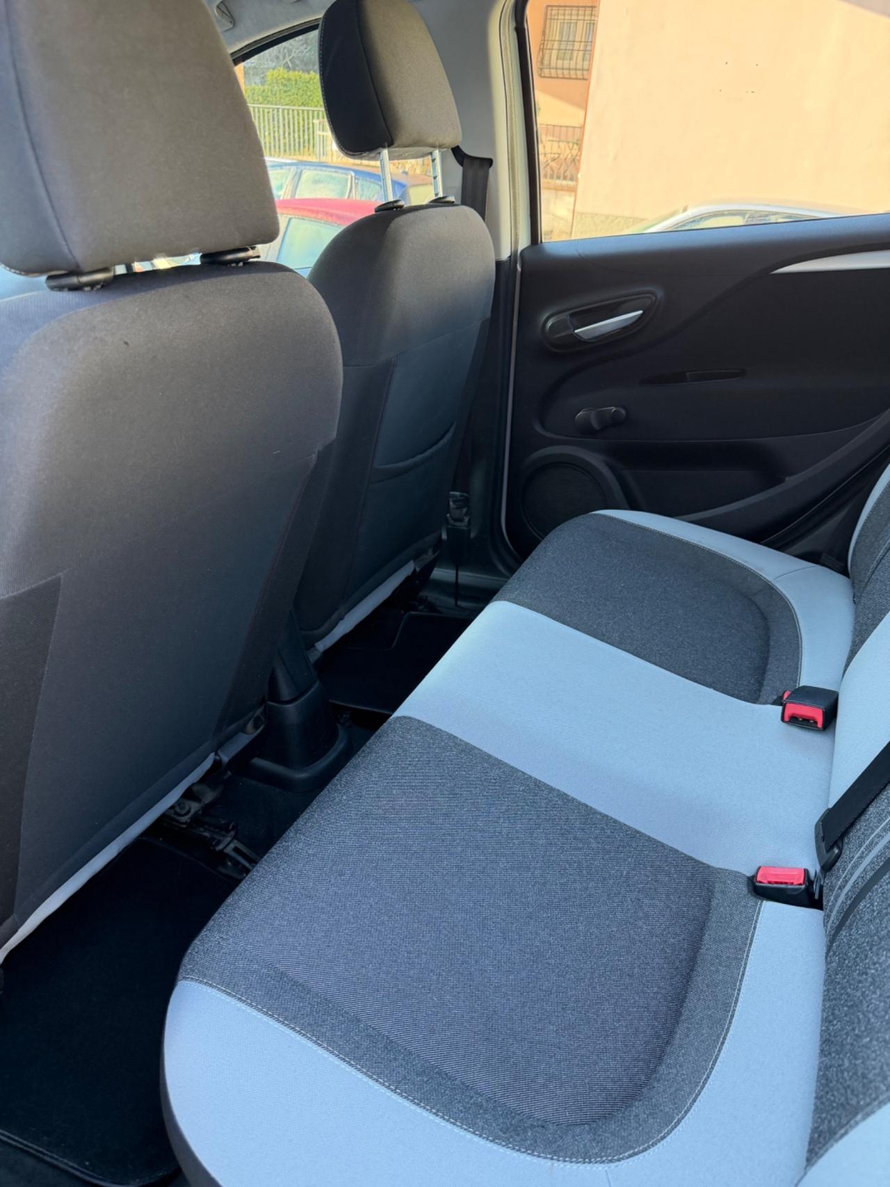 Fiat PUNTO 1.4 8V 5P EASYPOWER STREET NEOPAT