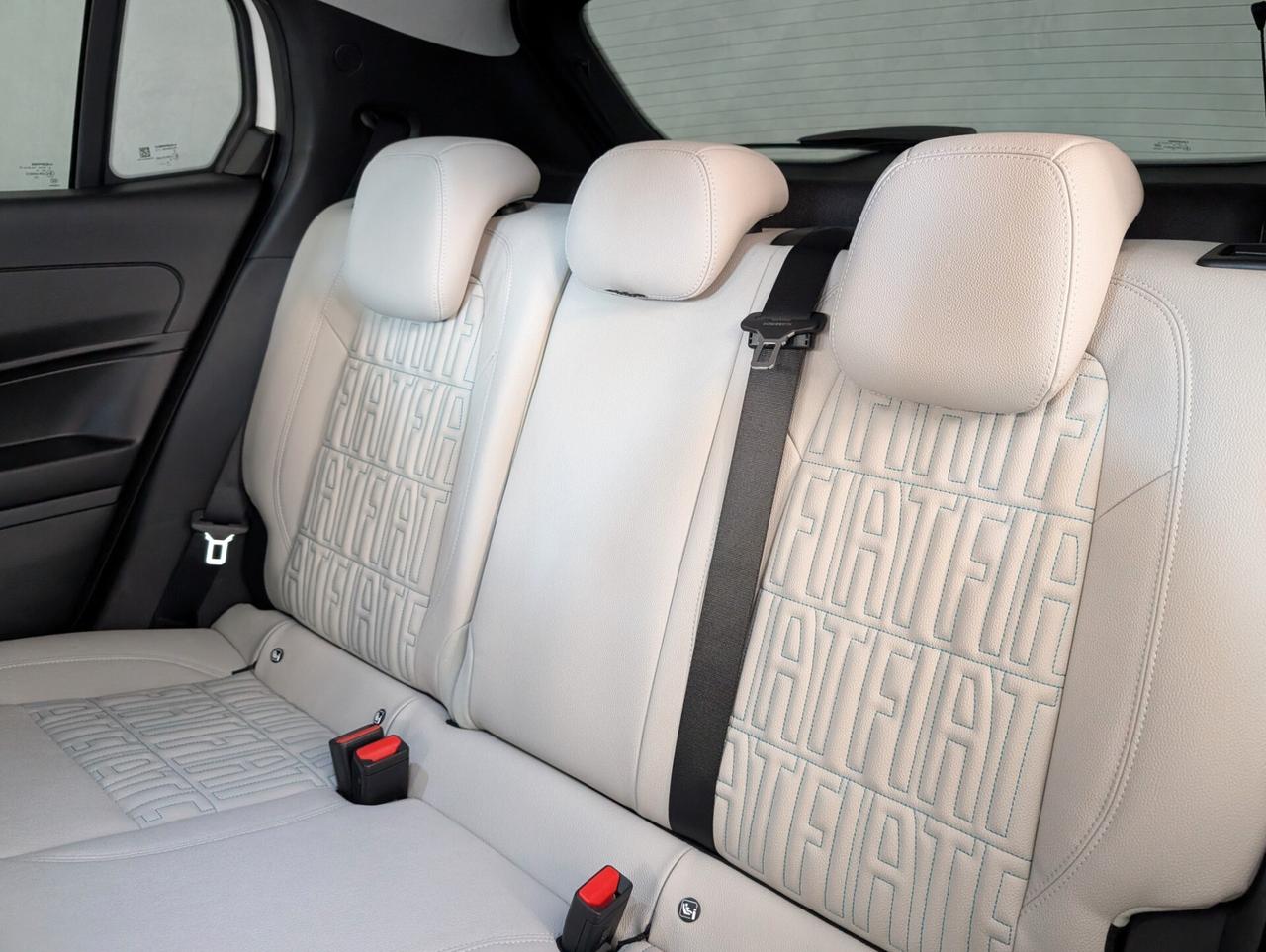 Fiat 600 Hybrid 110 CV DCT MHEV La Prima Plus