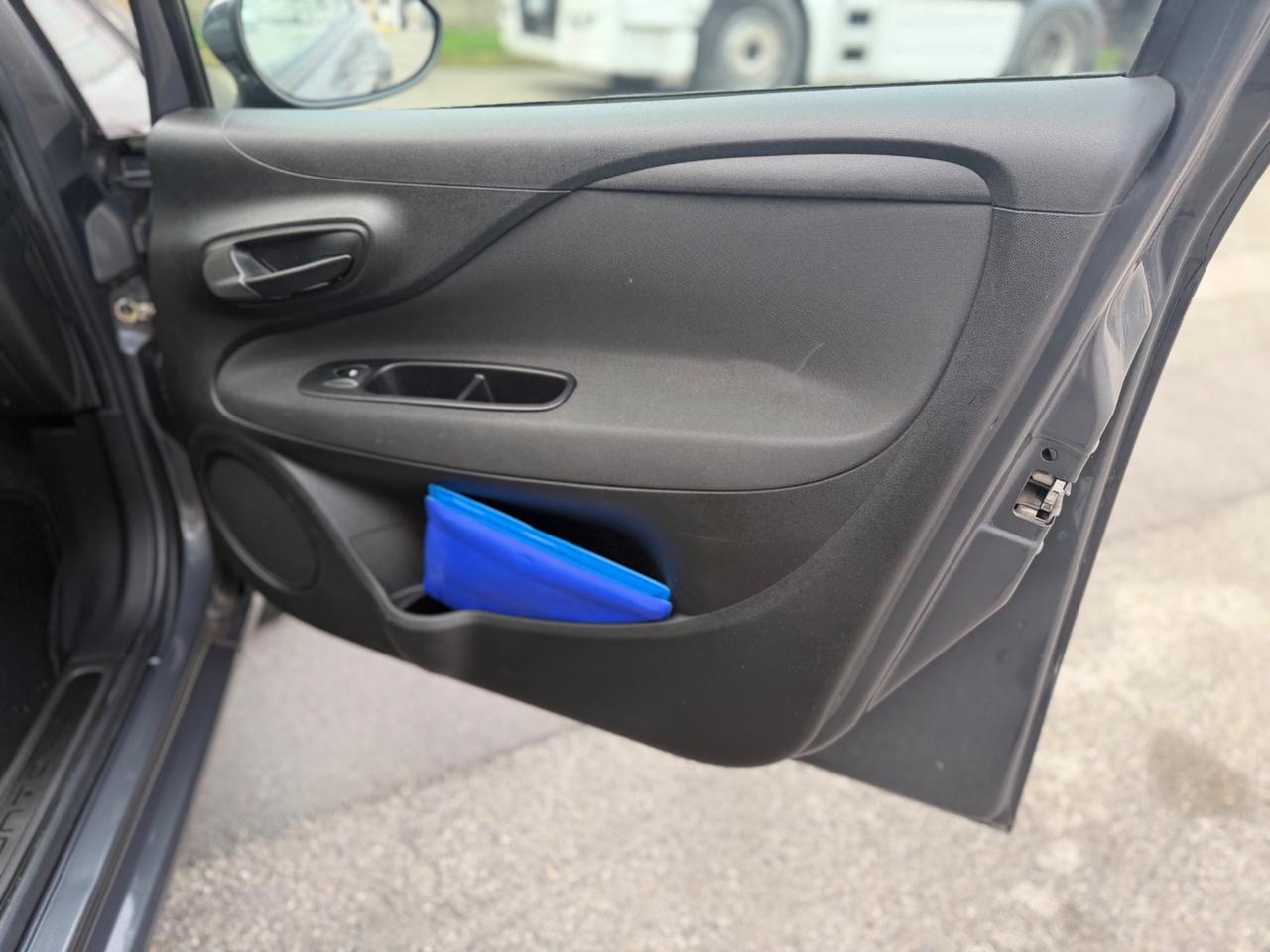 Fiat Punto 1.2 5 porte Lounge soli km 84000