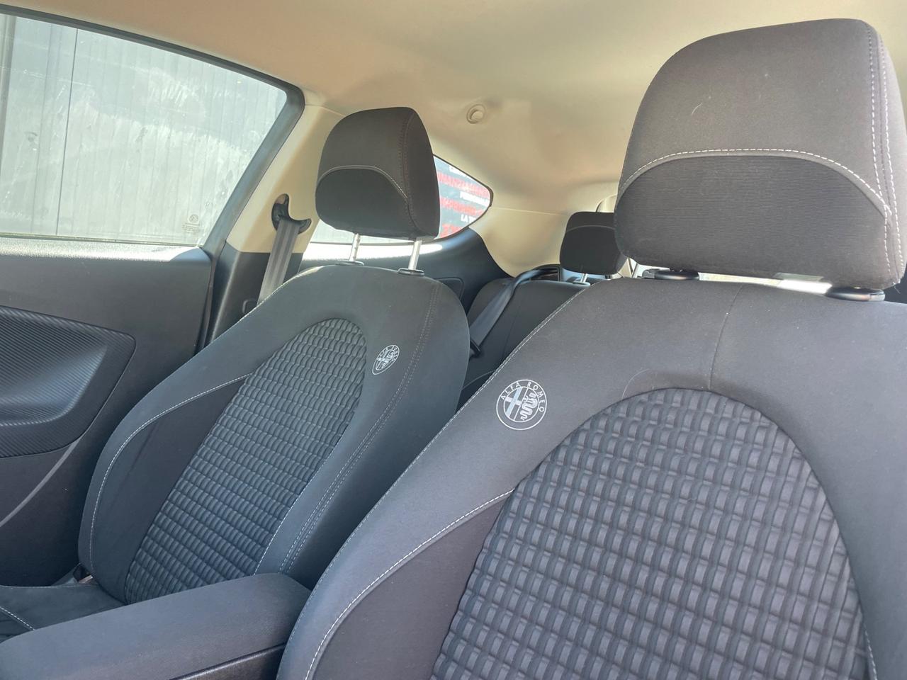 Alfa Romeo MiTo 1.4 78 CV Distinctive Sport Pack