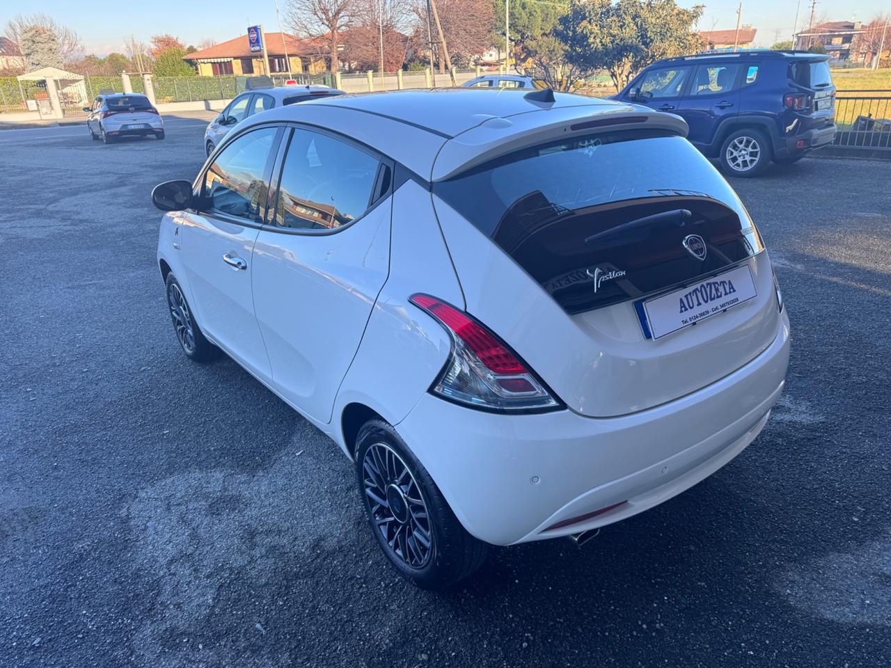 Lancia Ypsilon 1.0 Hybrid Alberta Ferretti