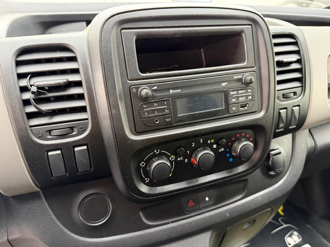 Renault Trafic 1.6 121CV -Diesel-Furgone