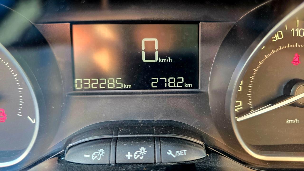 Peugeot 208 Benzina 82cv Stop&Start - 2019