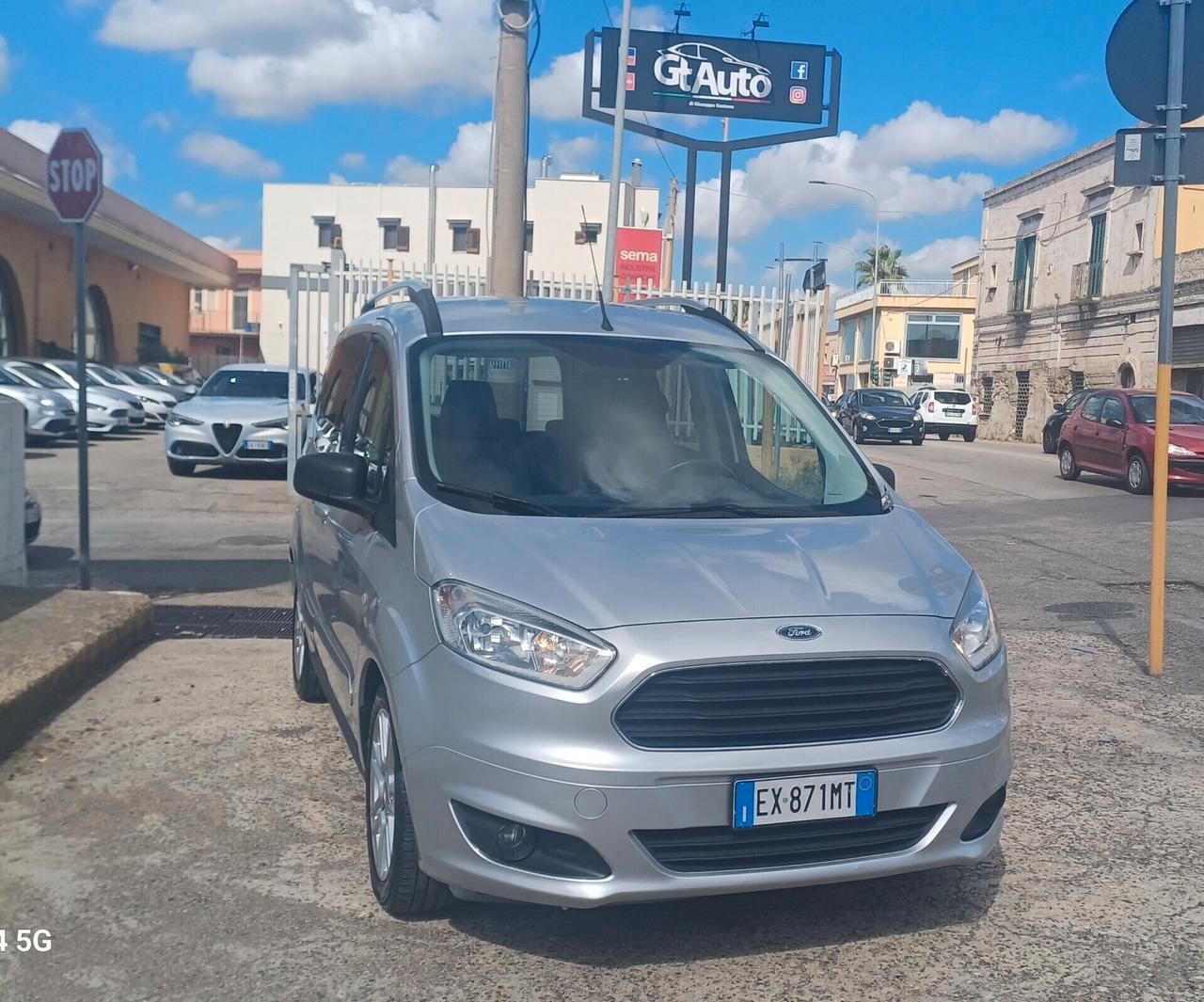 Ford Tourneo Courier 1.5 TDCI 75 CV Titanium