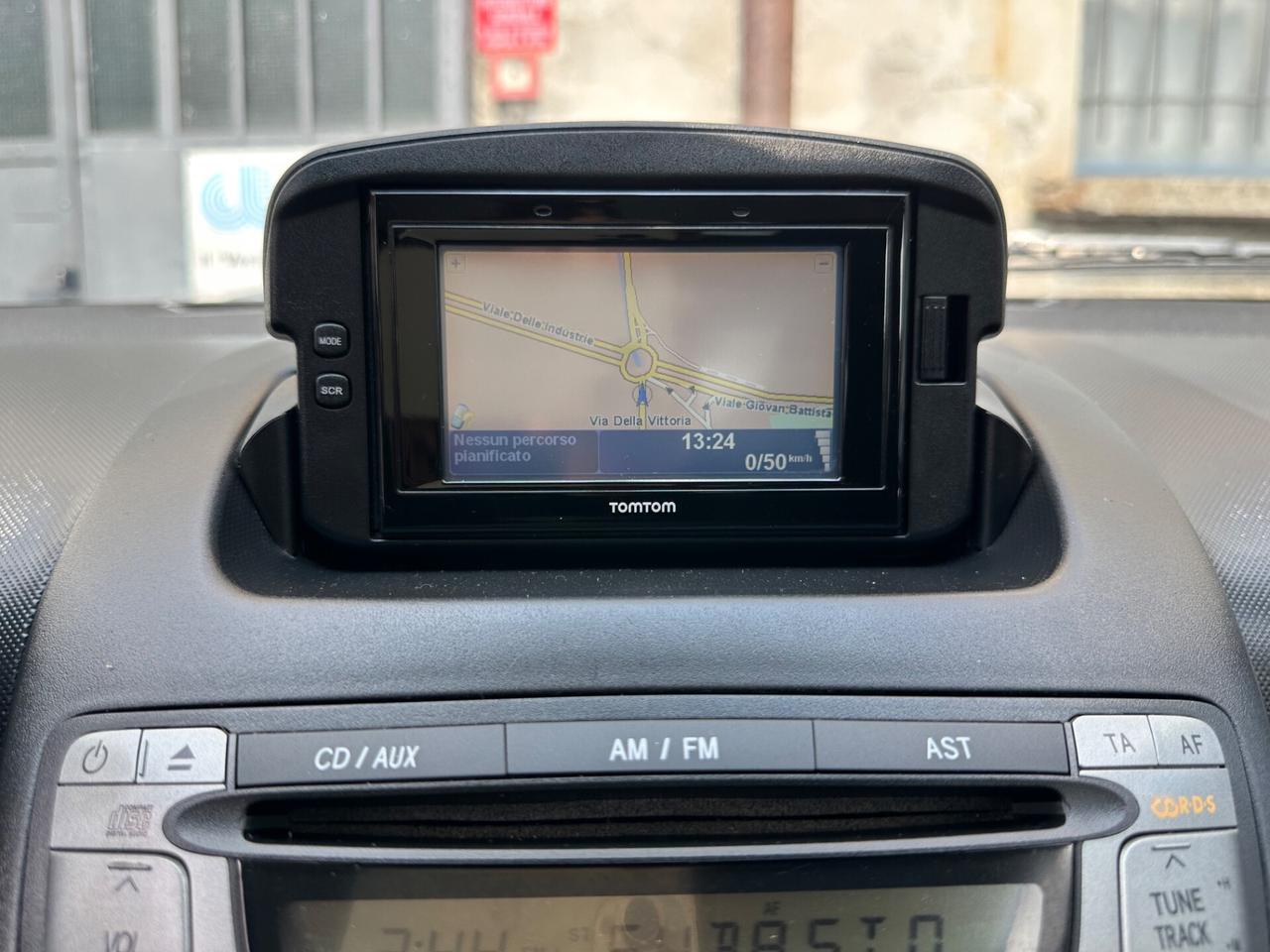 Toyota Aygo 1.0 12V 5 porte BENZINA - NAVI NEOPATENTATI