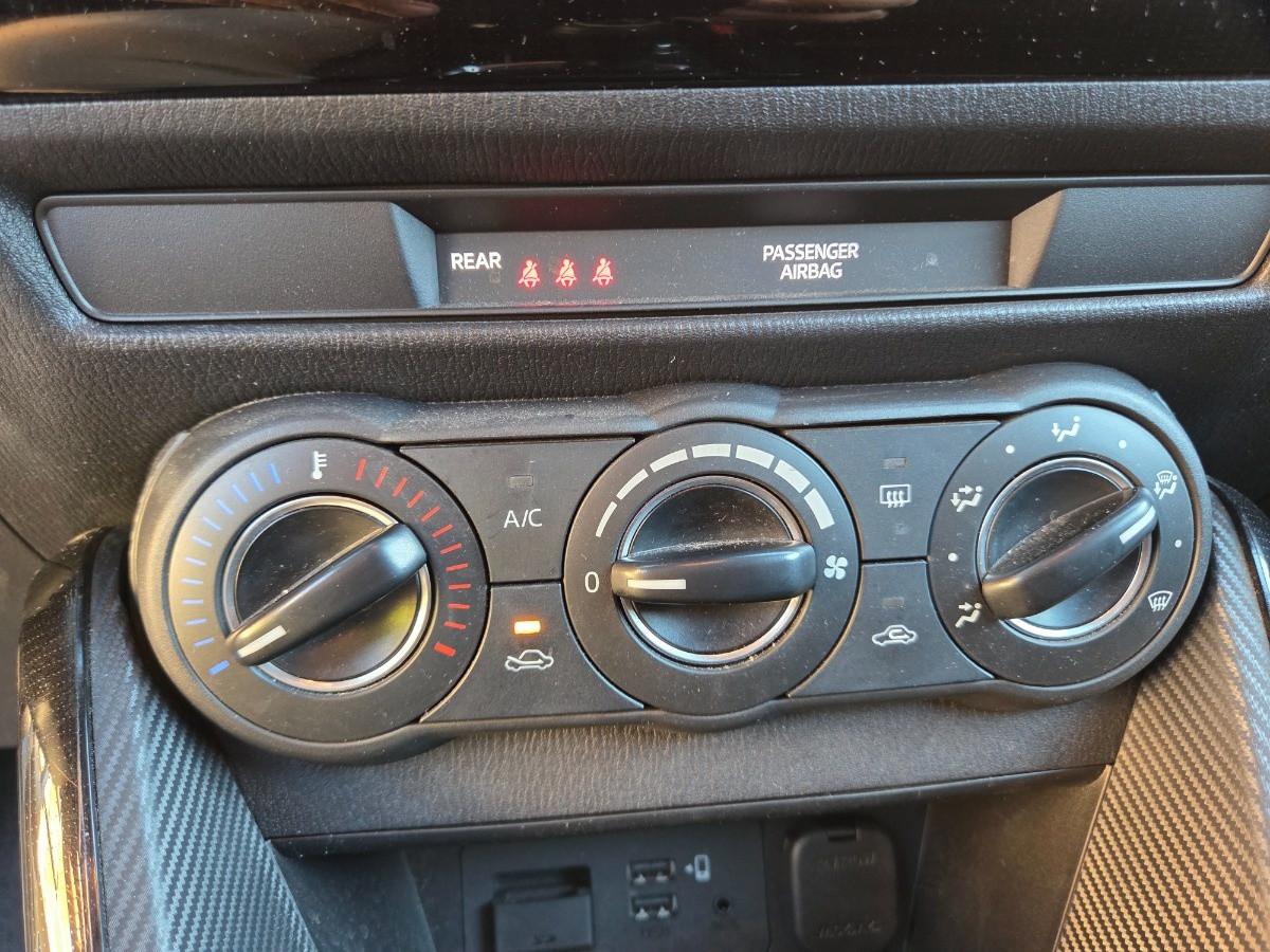 MAZDA 2 1.5 Evolve navi Design Pack 75cv