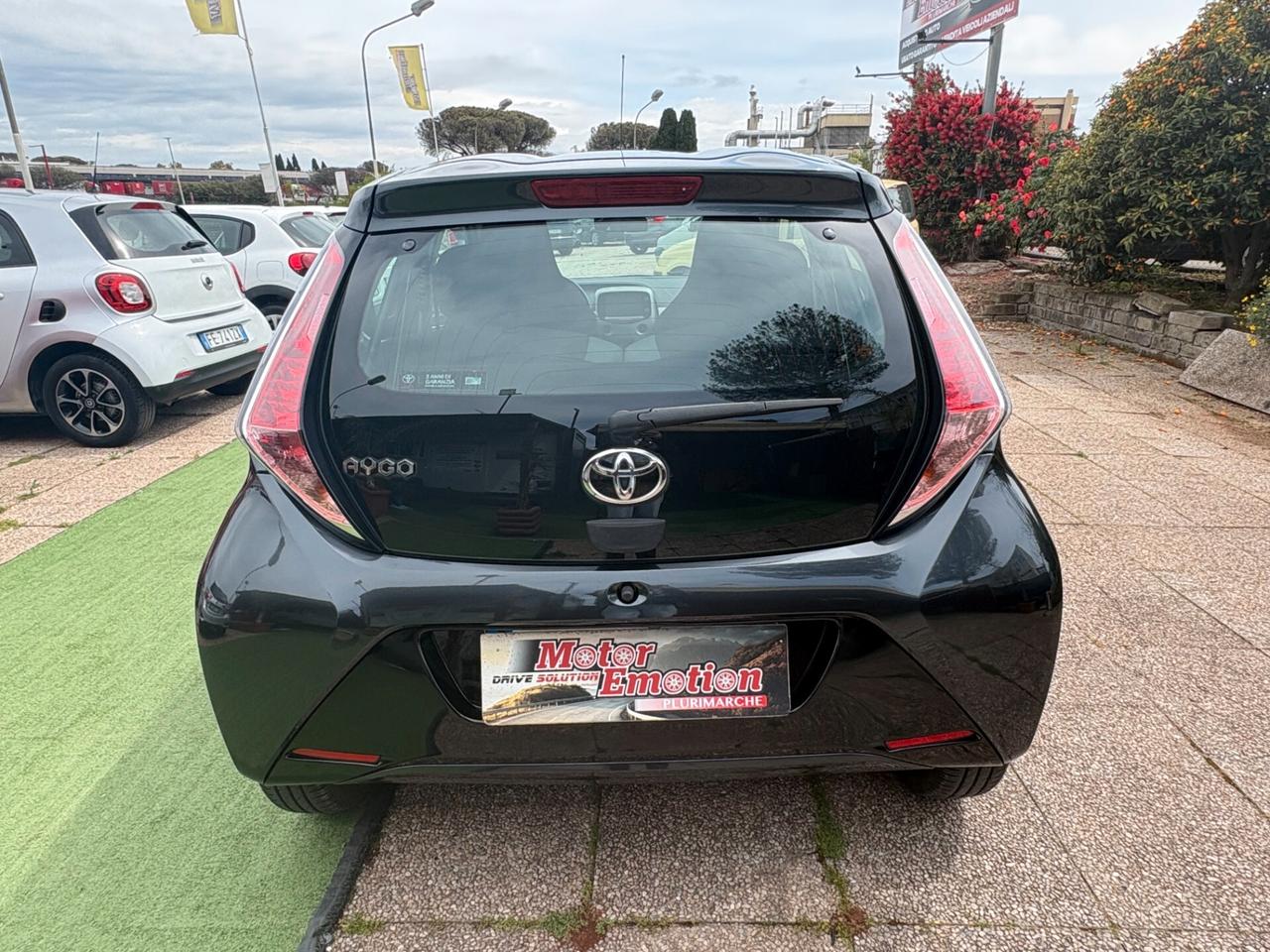 Toyota Aygo 1.0 VVT-i 69 CV 5 porte x-business