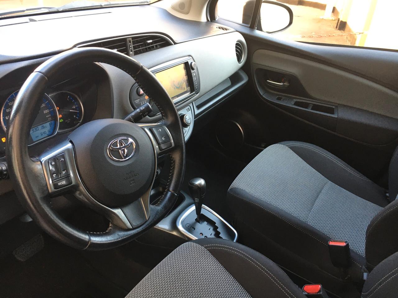 Toyota Yaris 1.5 Hybrid 5 porte Business