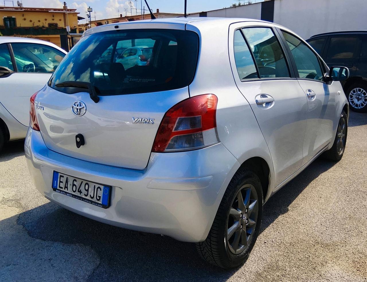 Toyota Yaris 1.0 GPL CASA MADRE