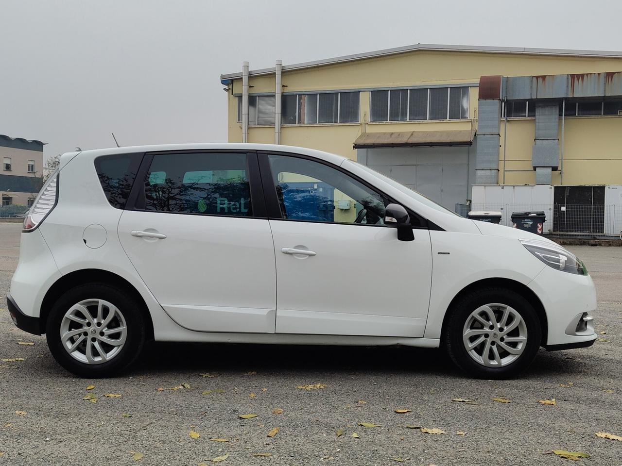 Renault Scenic Scénic XMod dCi 95 CV Start&Stop Energy Limited