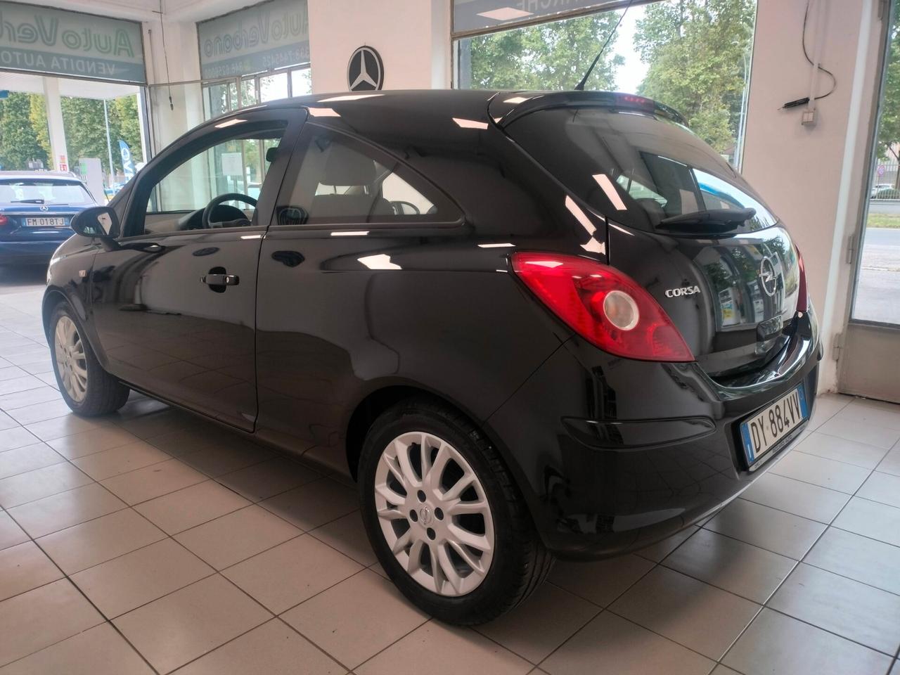 Opel Corsa 1.2 5 porte Easytronic Enjoy