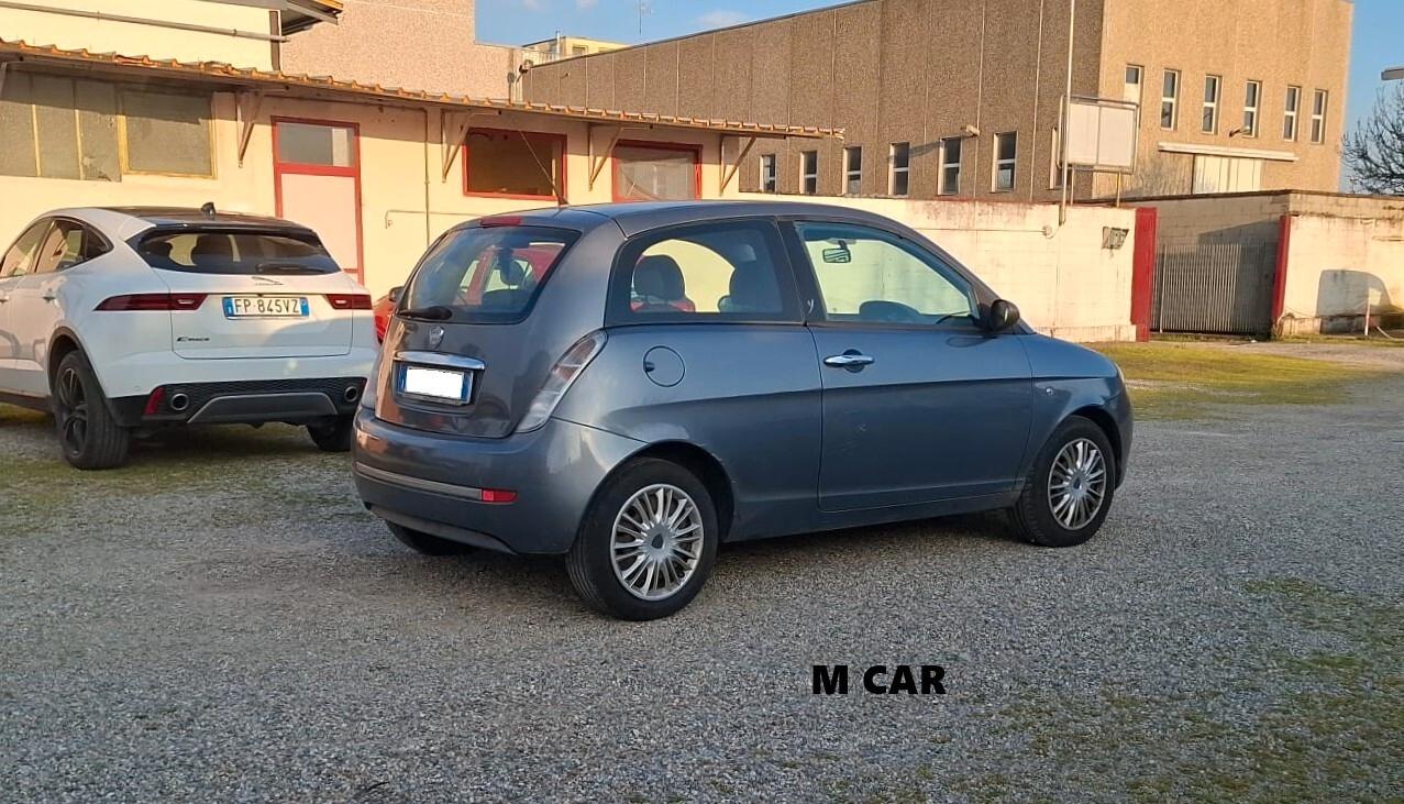Lancia Ypsilon 1.2 Argento
