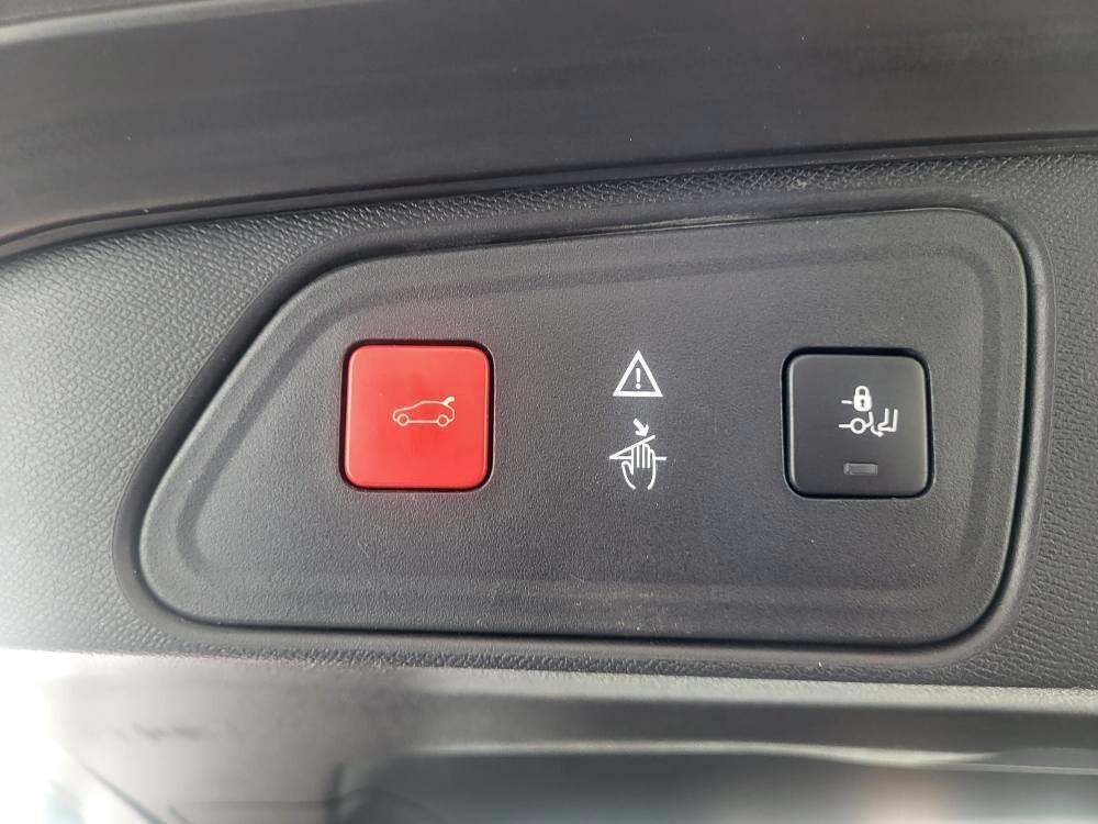 Peugeot 3008 1.6 DIESEL 120CV AUTOMATICA VERS GT Line 03/2018+BIXENO+NAVI