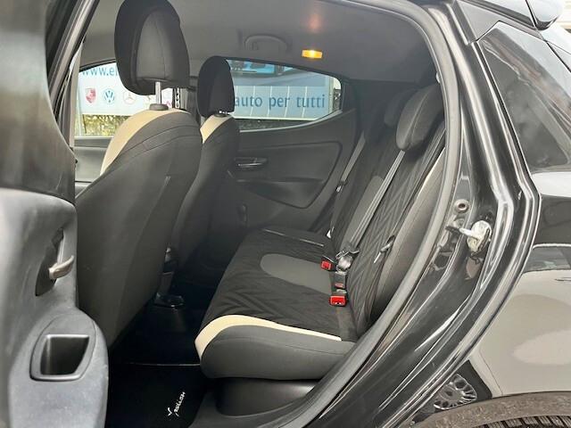 Lancia Ypsilon BLACK 1.2 69cv " SENSORI DI PARCHEGGIO/BLUETOOTH/.
