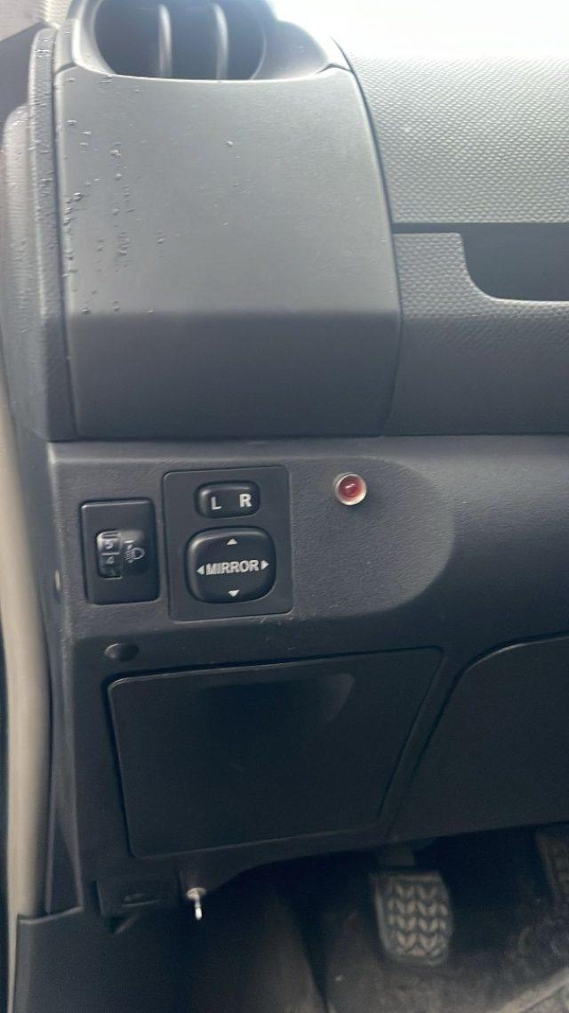 TOYOTA Yaris 1.4 D-4D 5 porte Sol m-mt