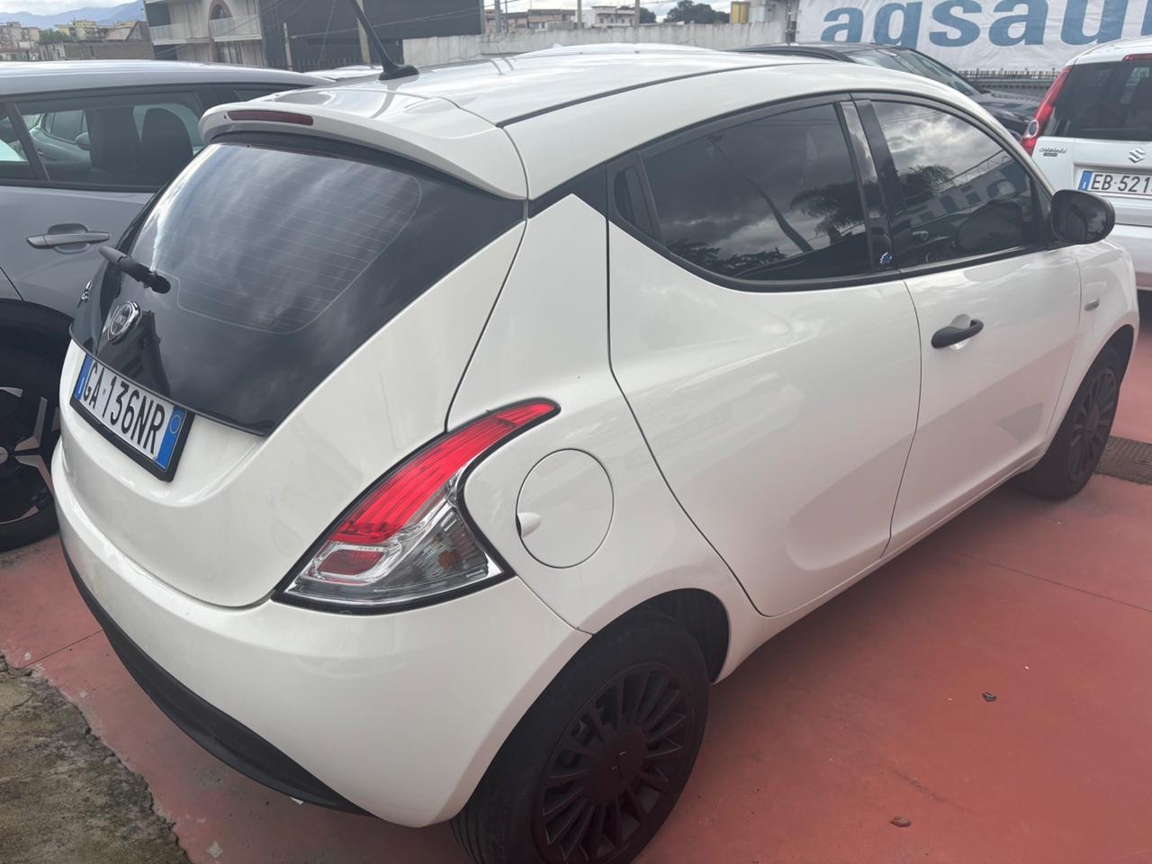 Lancia Ypsilon 1.2 69 CV 5 porte S&S Elefantino Blu