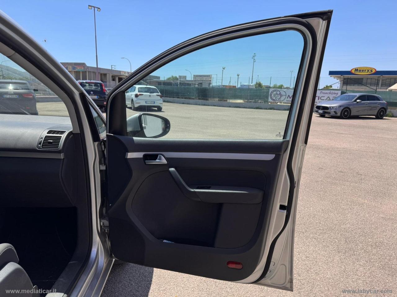 VOLKSWAGEN Touran Business 1.6 TDI Comfortline