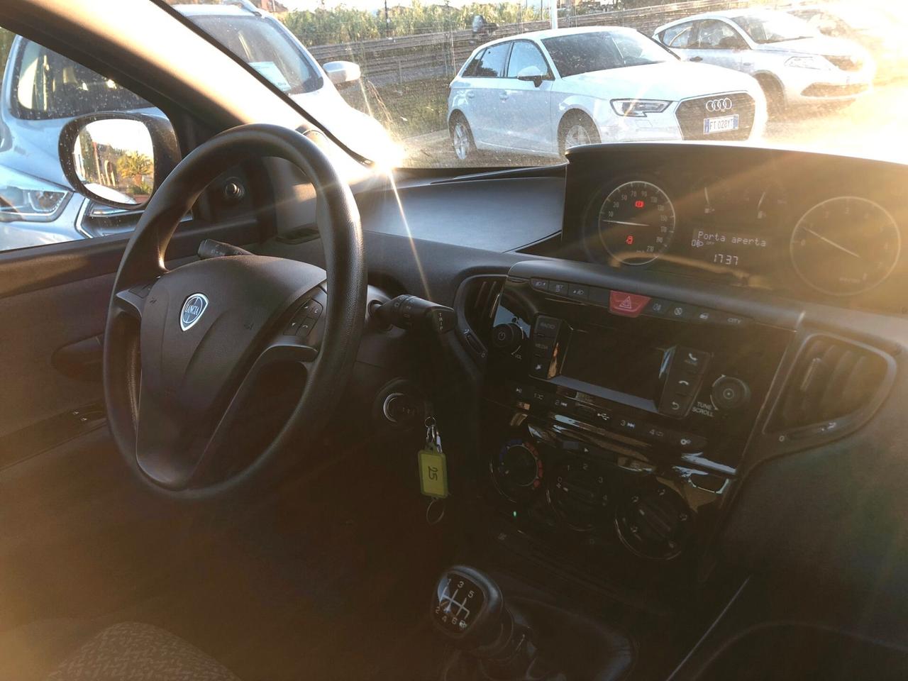 Lancia Ypsilon 1.0 FireFly 5 porte S&S Hybrid PROMO FINANZIAMENTO