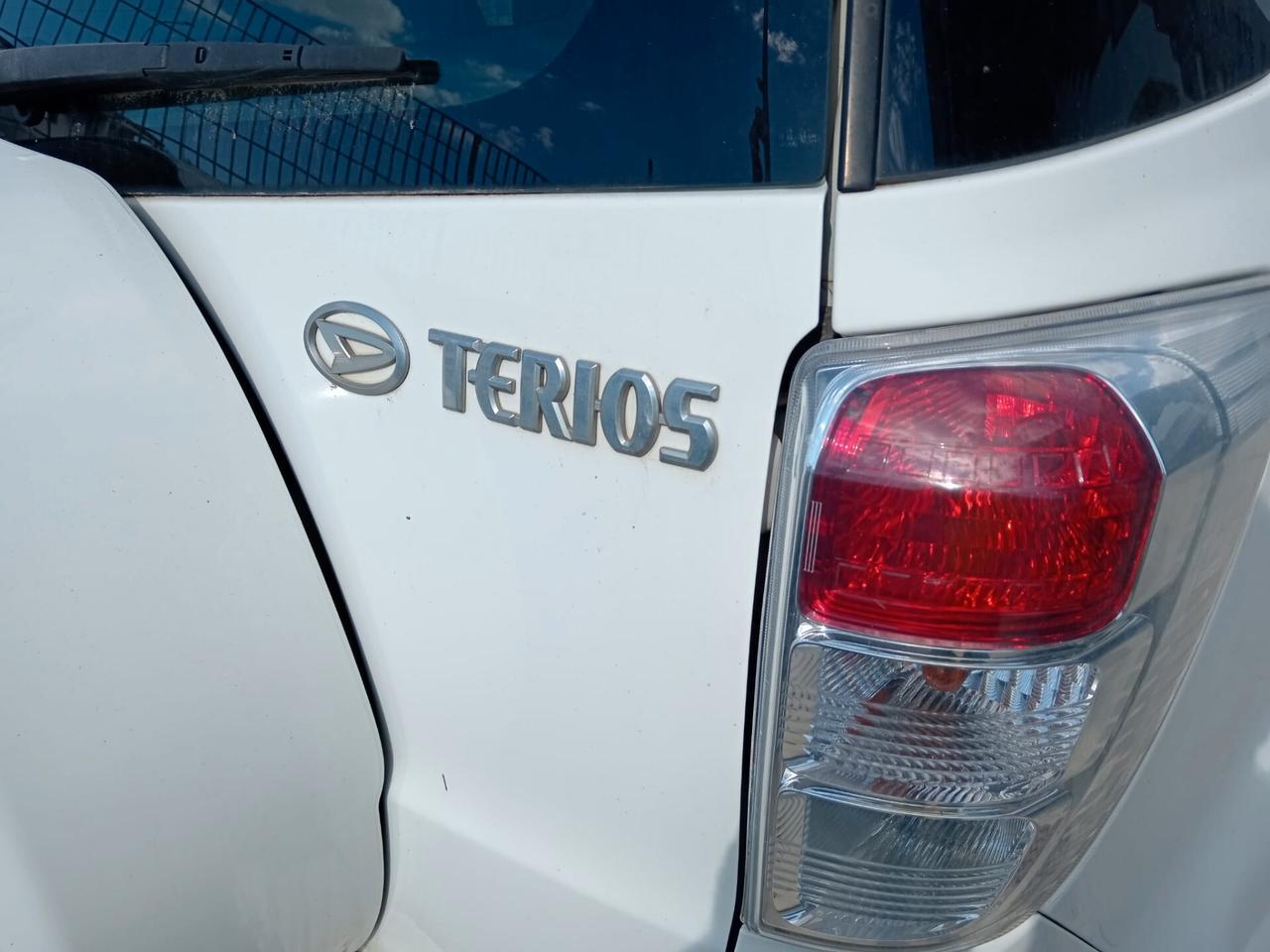 Daihatsu Terios 2012 - Opel Insigna 2010 - Opel Meriva 2013