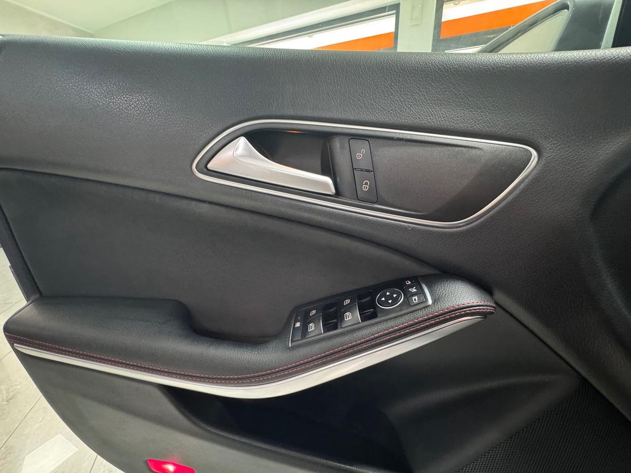 Mercedes-Benz CLA 200 Premium CLA 200 D #6178