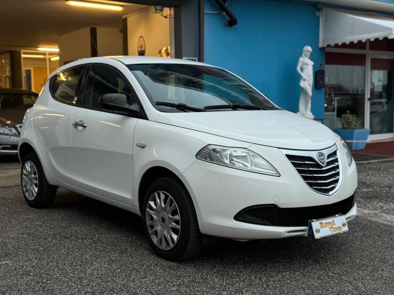 Lancia Ypsilon 0.9 TwinAir 85 CV 5 porte Metano Ecochic Gold