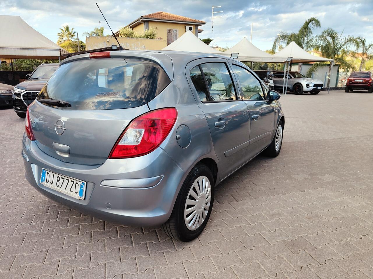 Opel Corsa 1.2 5 porte benzina