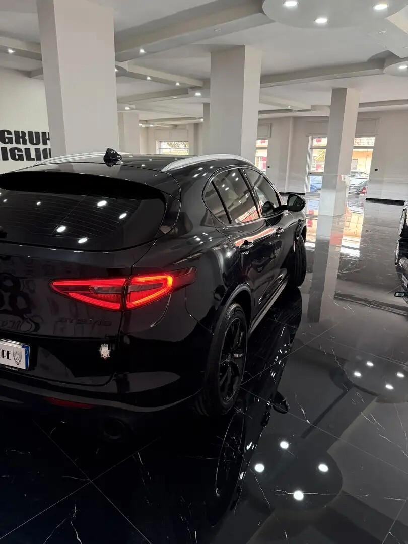 Alfa Romeo Stelvio 2.2 Turbodiesel 210 CV AT8 Q4 B-Tech