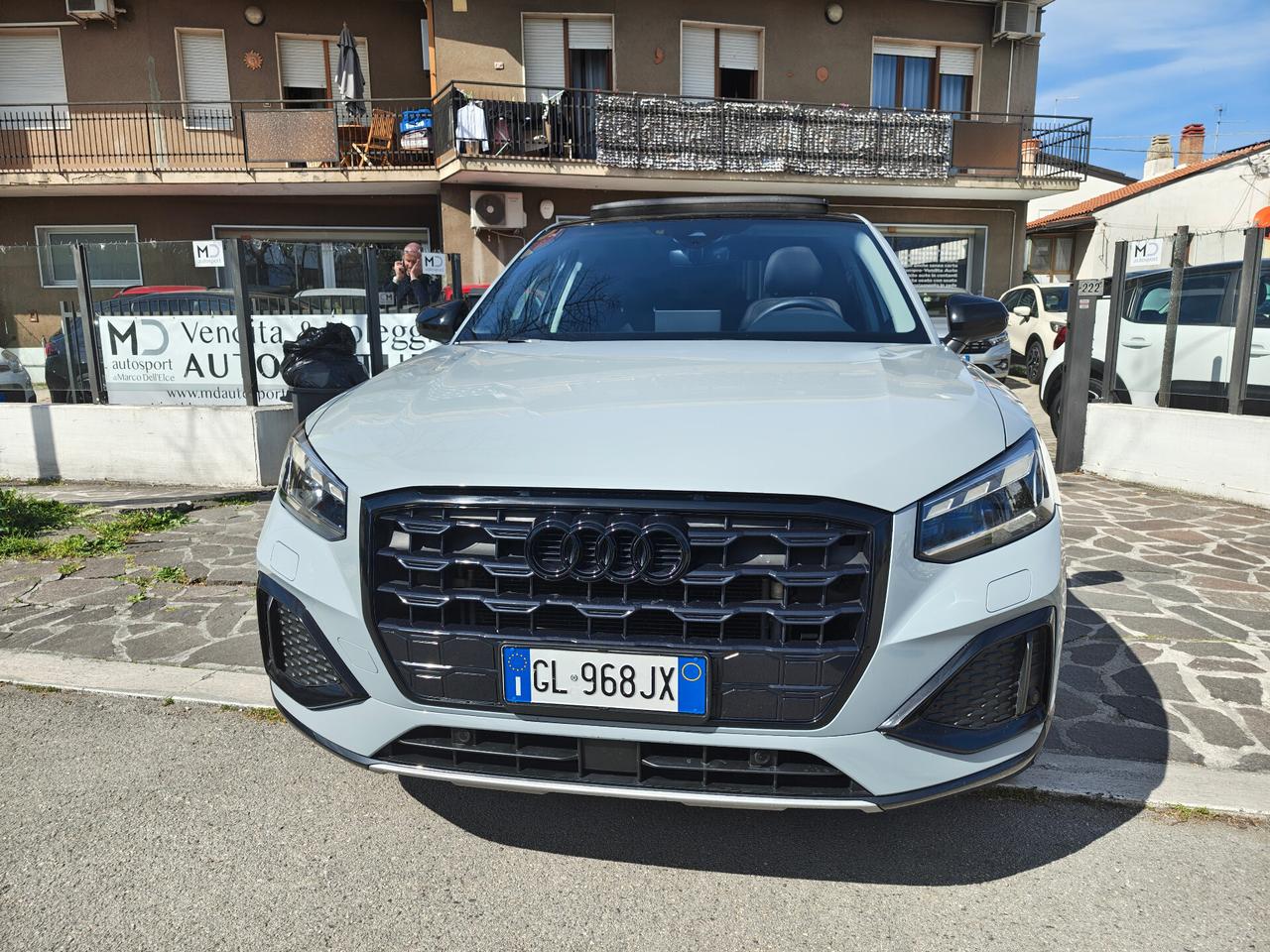 Audi Q2 35 TDI S tronic Identity Black