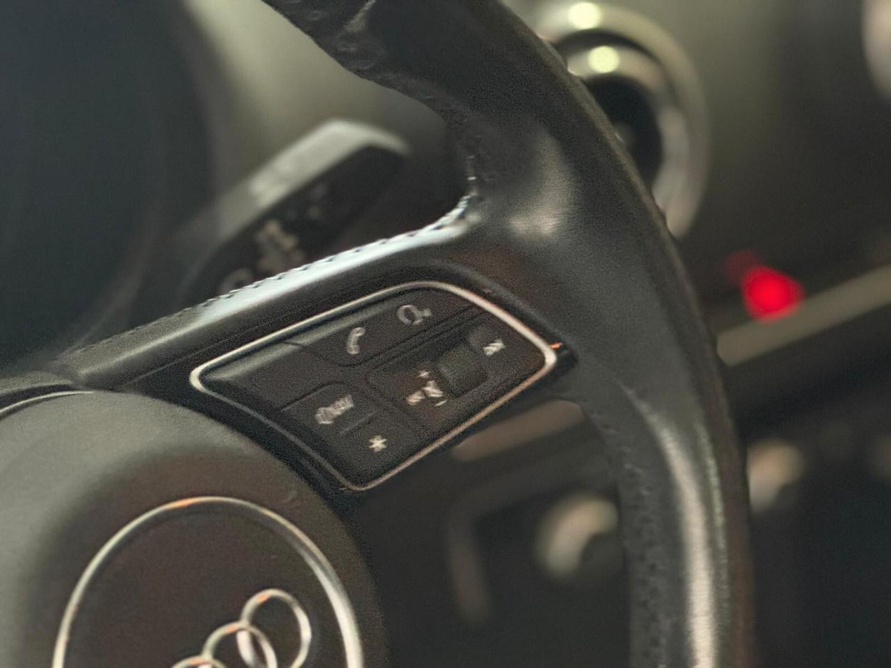 Audi A3 Sedan 30 TDI S tronic Sport