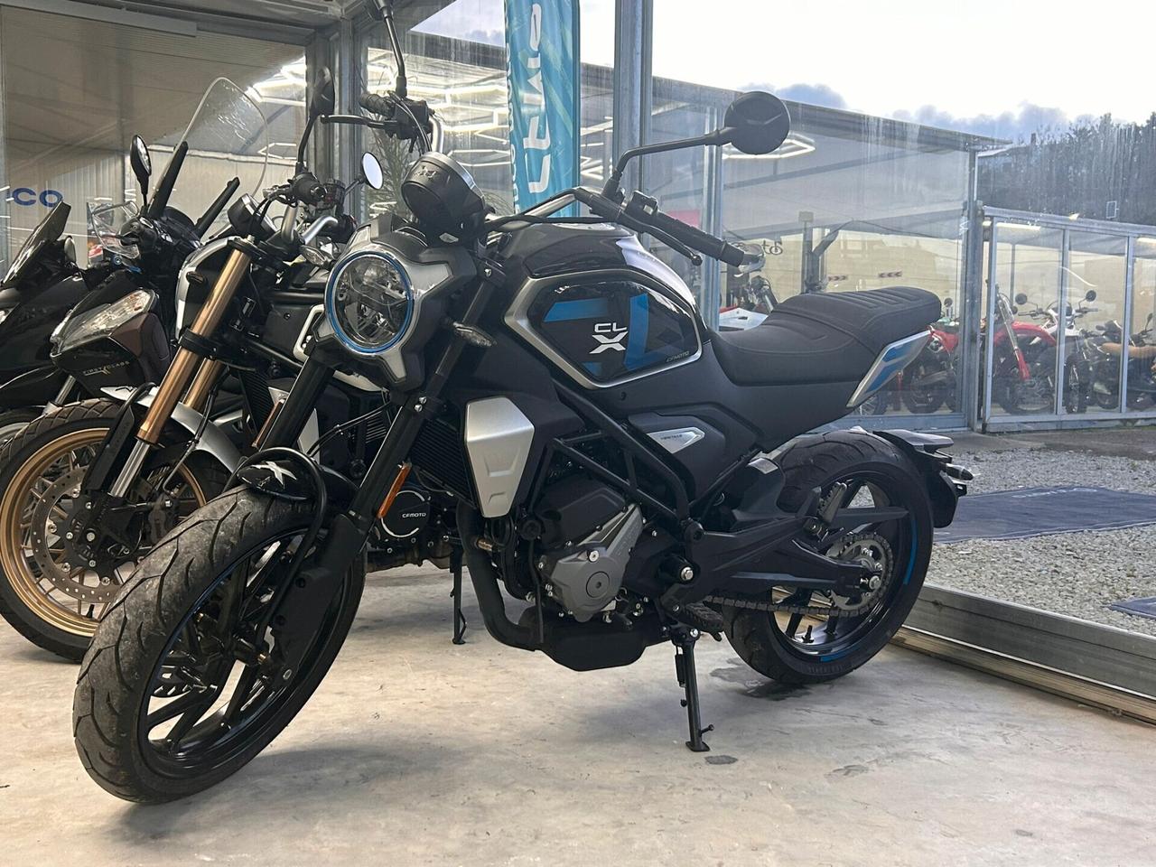 CF MOTO 300 CL-X HERITAGE