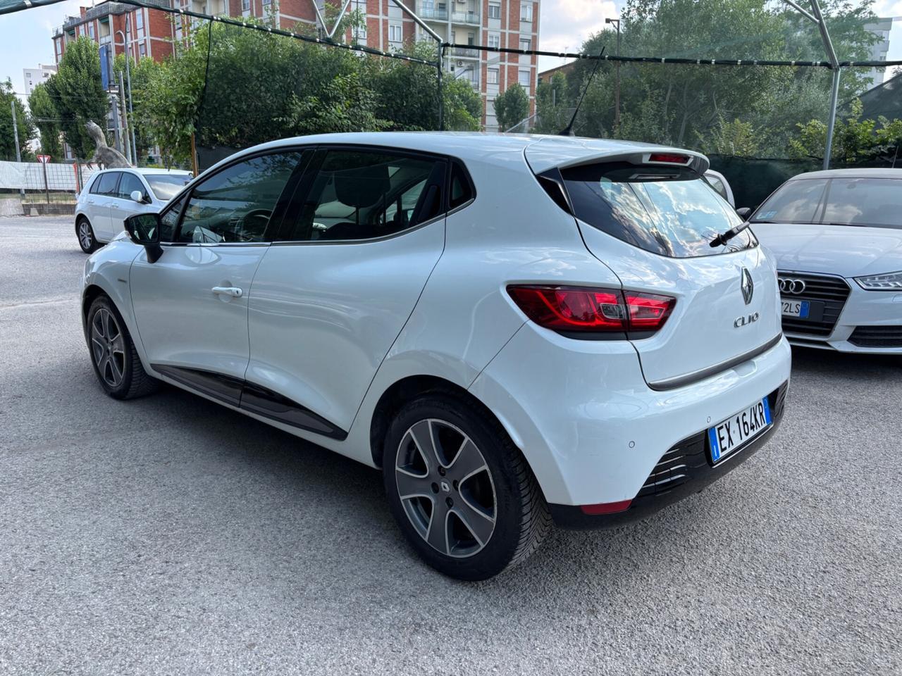 Renault Clio 1.2 75CV 5 porte Costume National