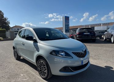 Lancia Ypsilon 1.0 firefly hybrid Platino / NO VINCOLI