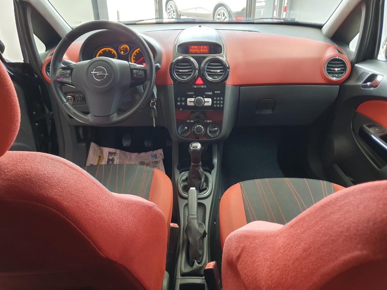 Opel Corsa 1.3 CDTI 75CV b-color 2011
