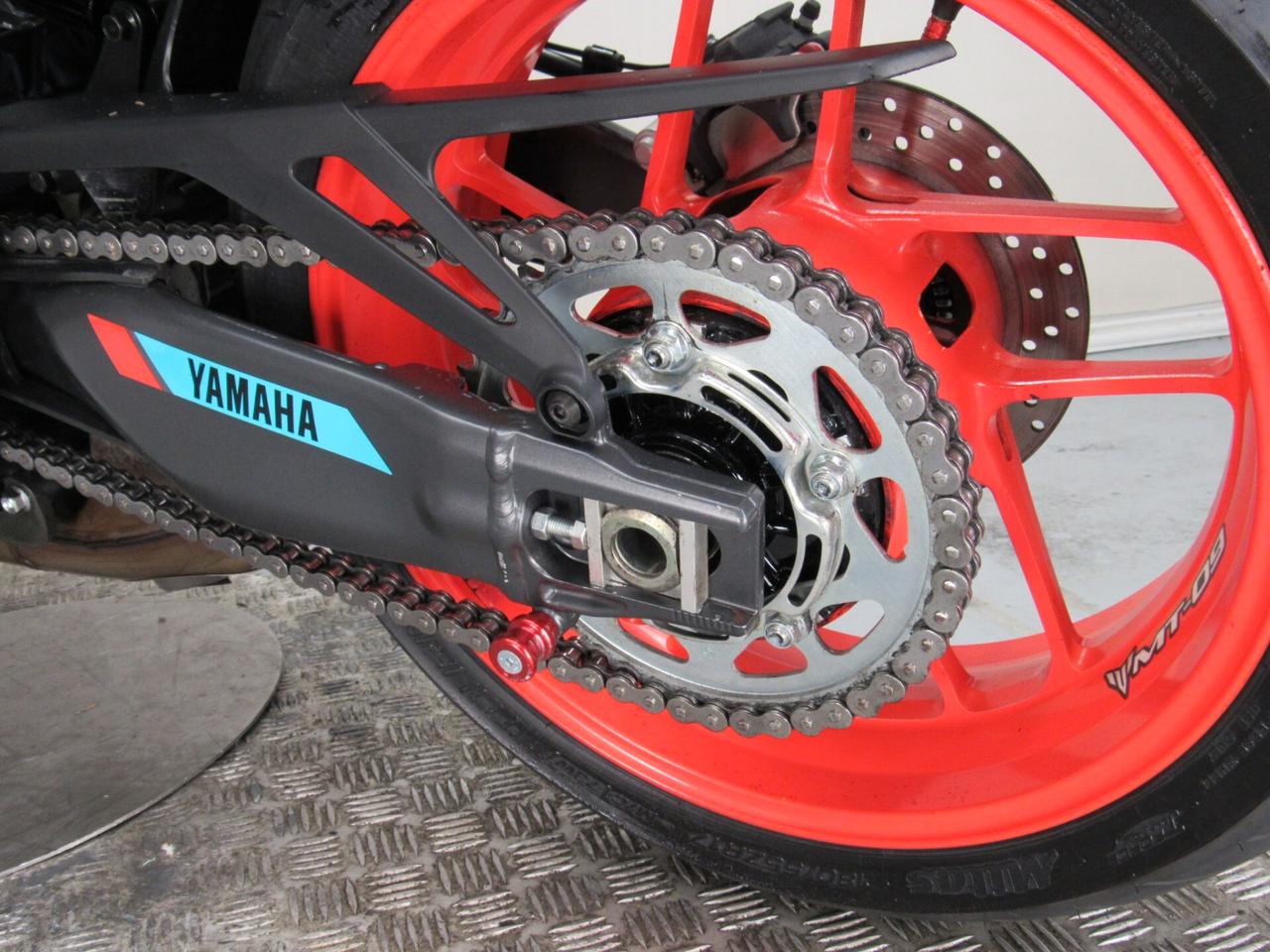 Yamaha MT-09 ABS STORM FLUO