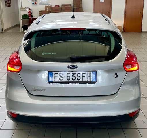 Ford Focus 1.5 tdci Business 95Cv *NEOPATENTATI*