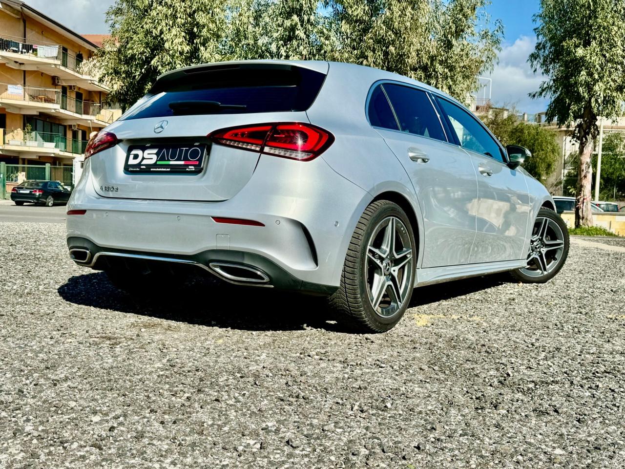 MERCEDES-BENZ A 180 D AUTOMATIC PREMIUM