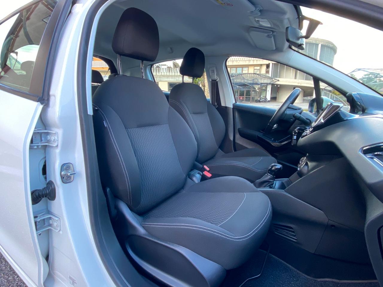 Peugeot 208 BlueHDi 100 5 porte Active