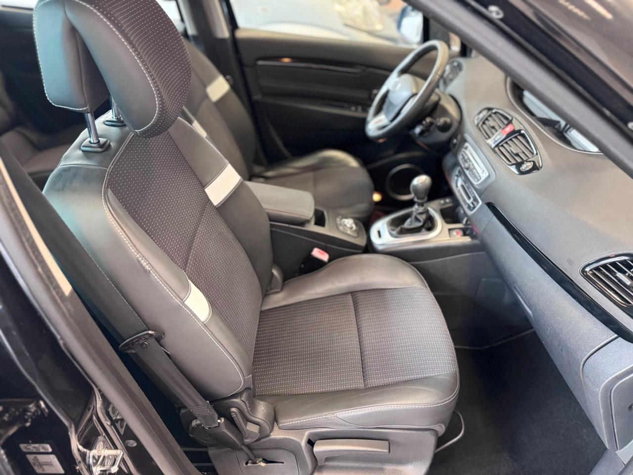 Renault Scenic Scénic X-Mod 1.6 dCi 130CV Luxe