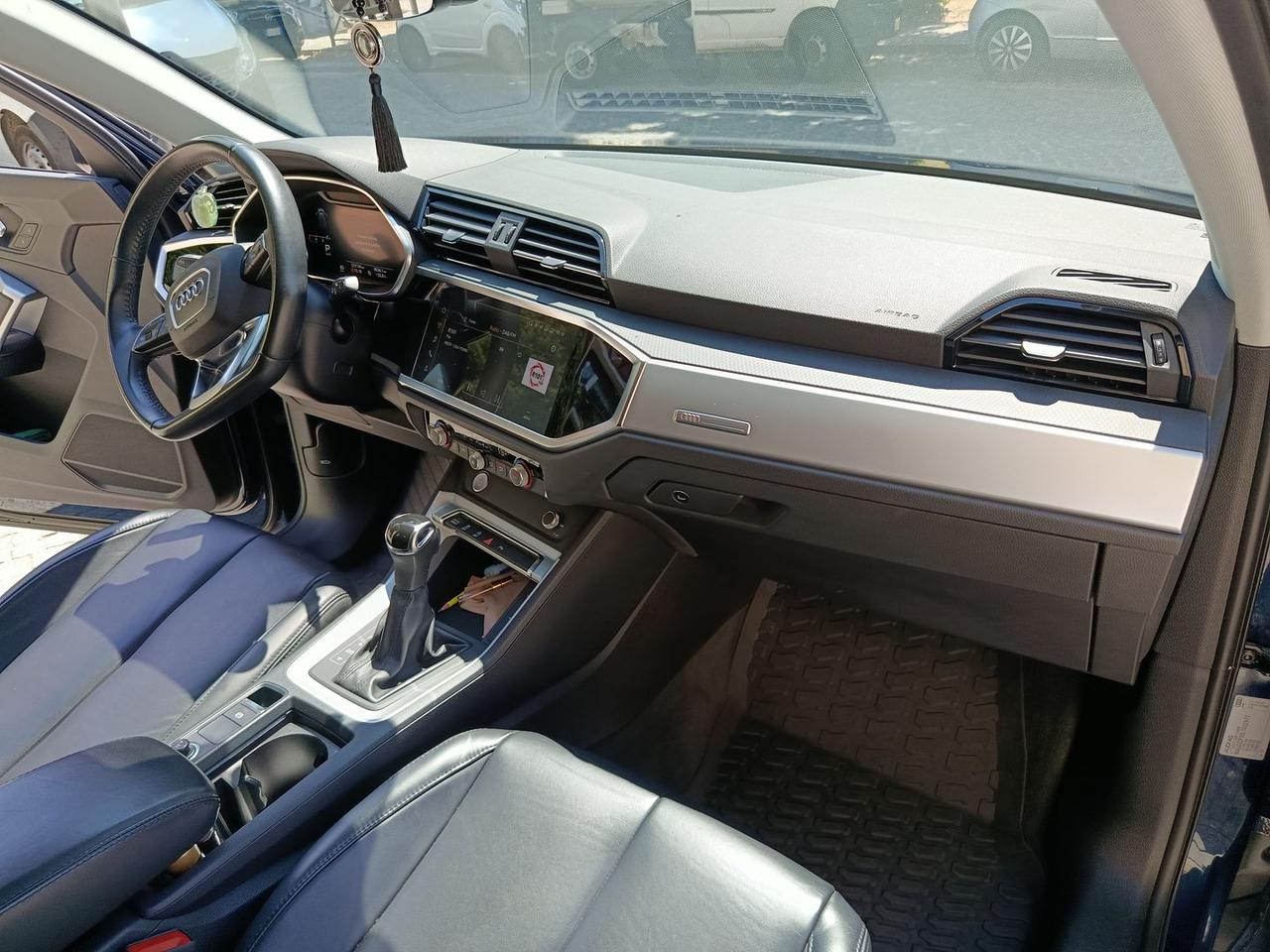 Audi Q3 2.0 TDI Business #6230
