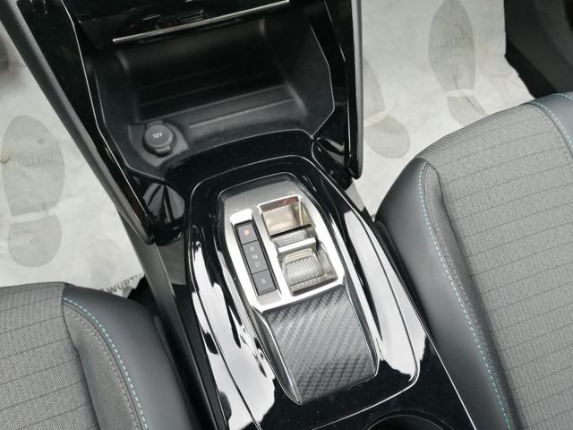 PEUGEOT 2008 motore elettrico 136 CV Allure Pack