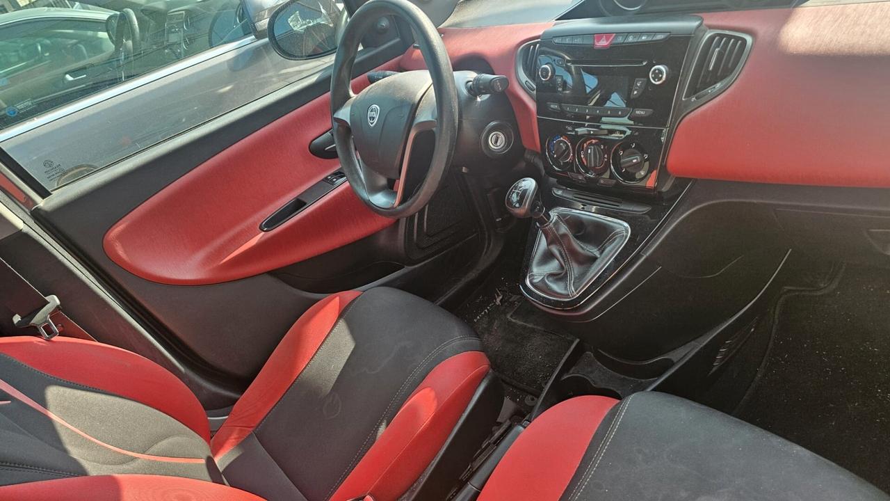 Lancia Ypsilon 1.3 MJT 16V 95 CV 5 porte S&S Elle